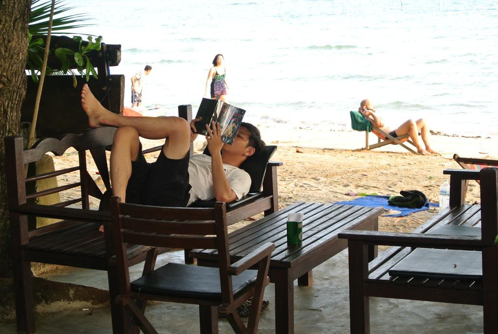 Monkey Island Resort Мак Экстерьер фото