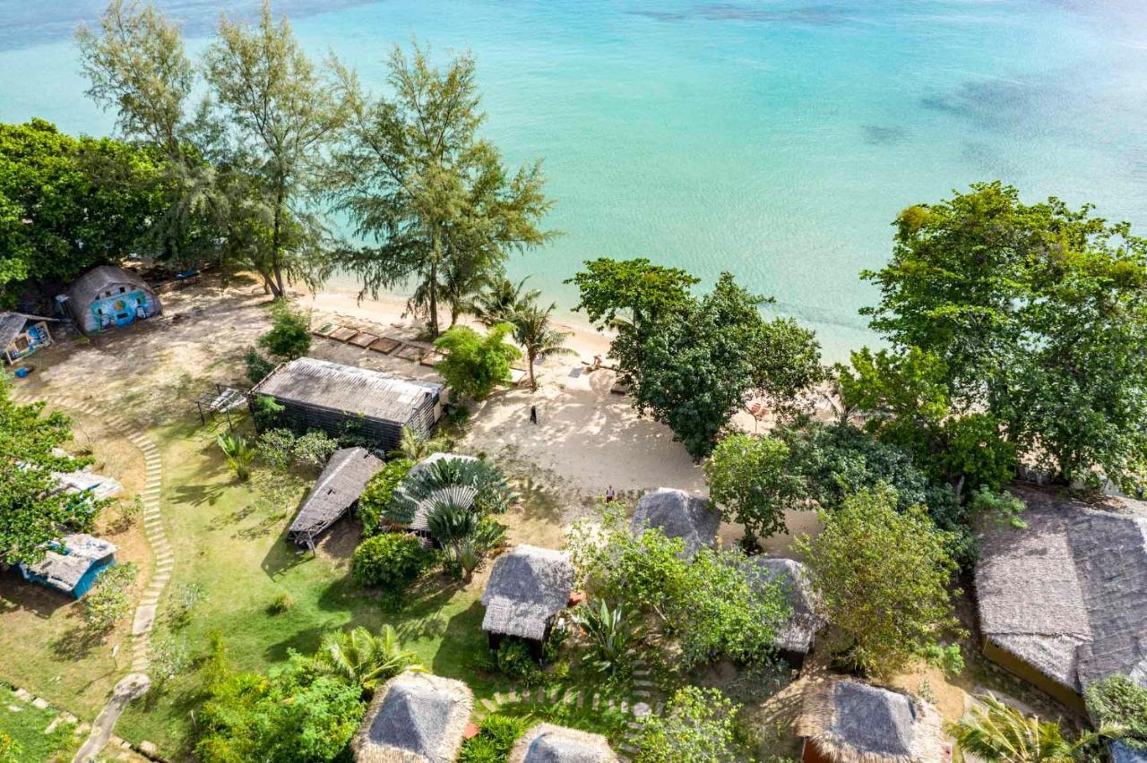 Monkey Island Resort Мак Экстерьер фото
