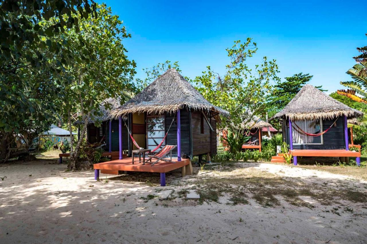 Monkey Island Resort Мак Экстерьер фото