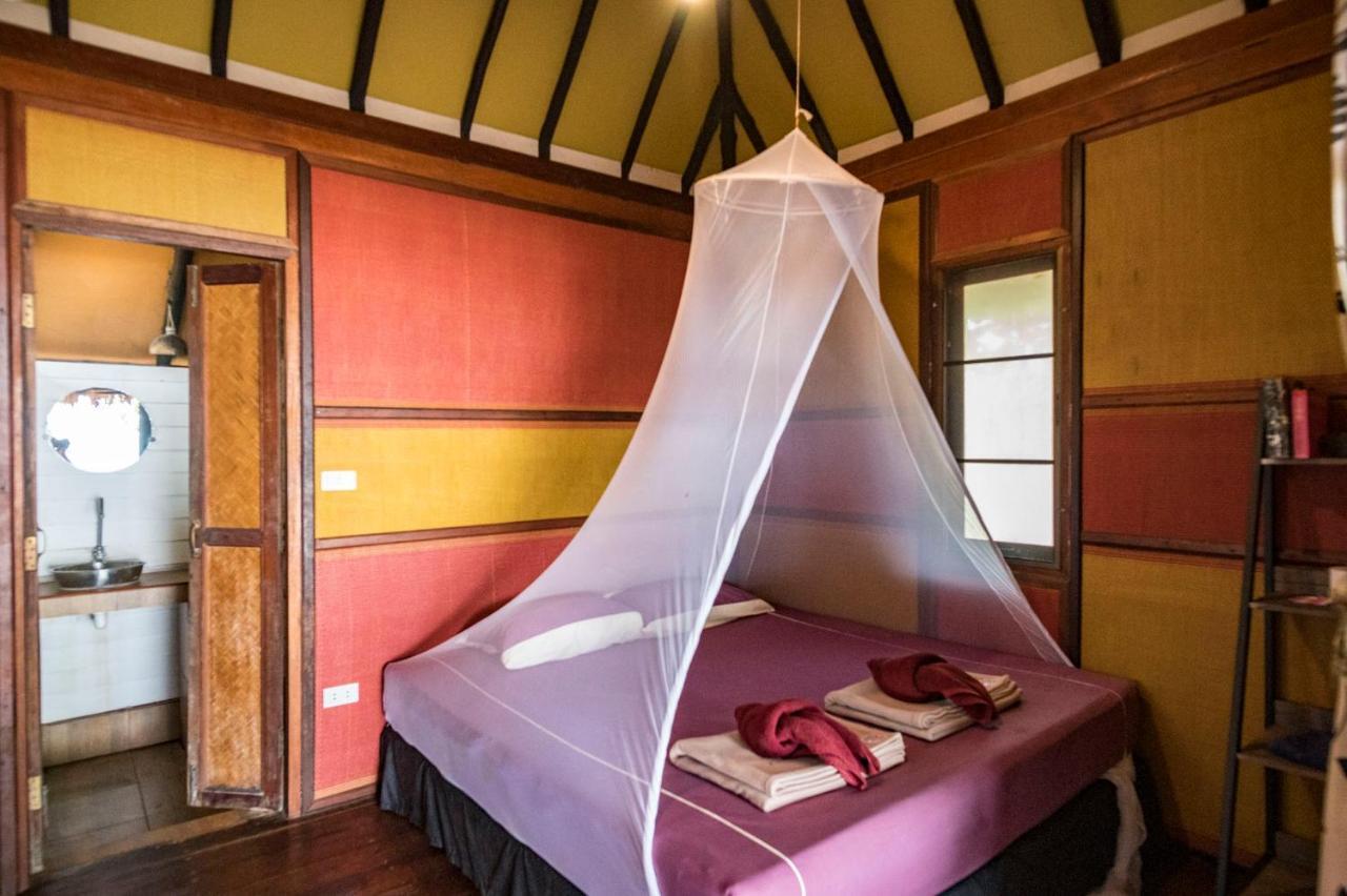 Monkey Island Resort Мак Экстерьер фото